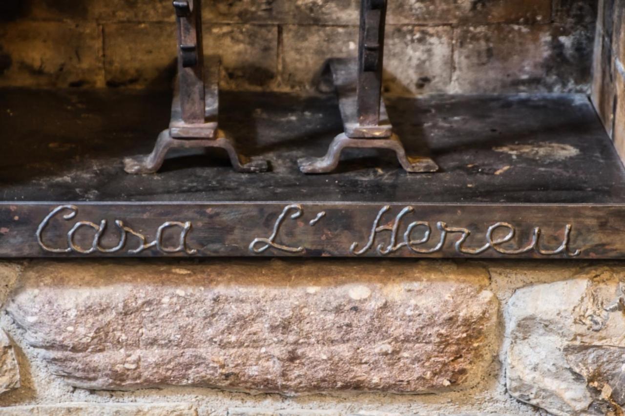 הוילה Montcortes L'Estisora De Casa Hereu מראה חיצוני תמונה